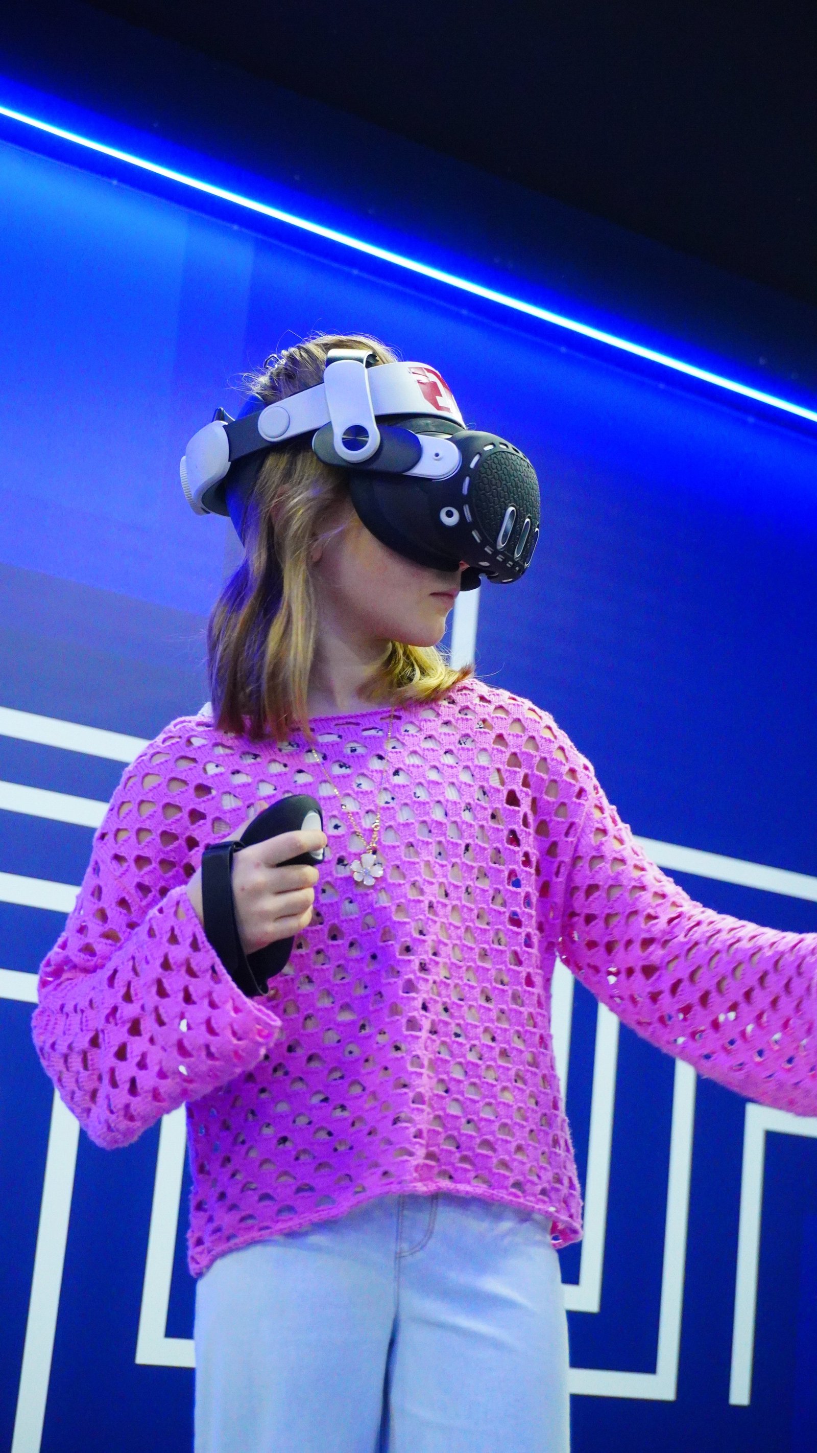 Moment din timpul jocurilor VR la Another World VR Arena Constanța