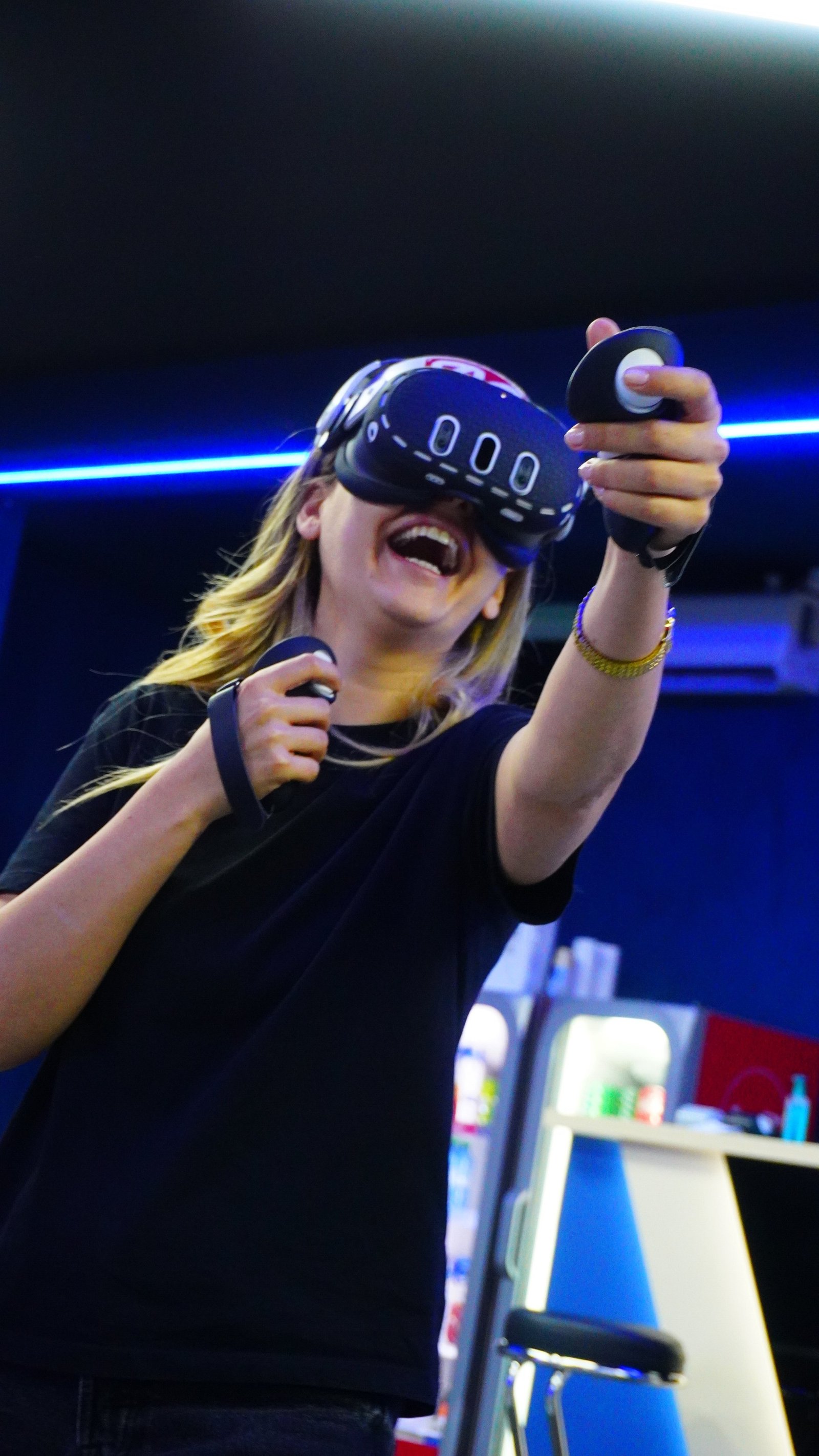 Moment VR la Another World Arena
